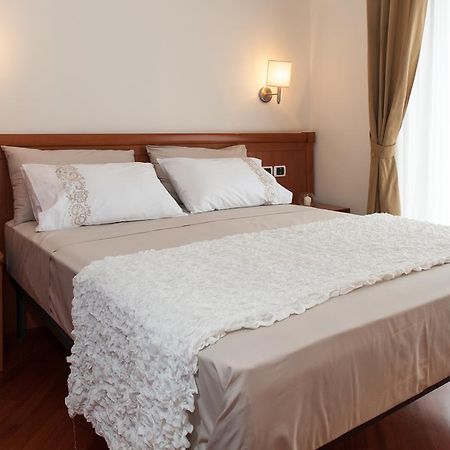 Residenza Il Parco 3 Apartment Roma Ngoại thất bức ảnh